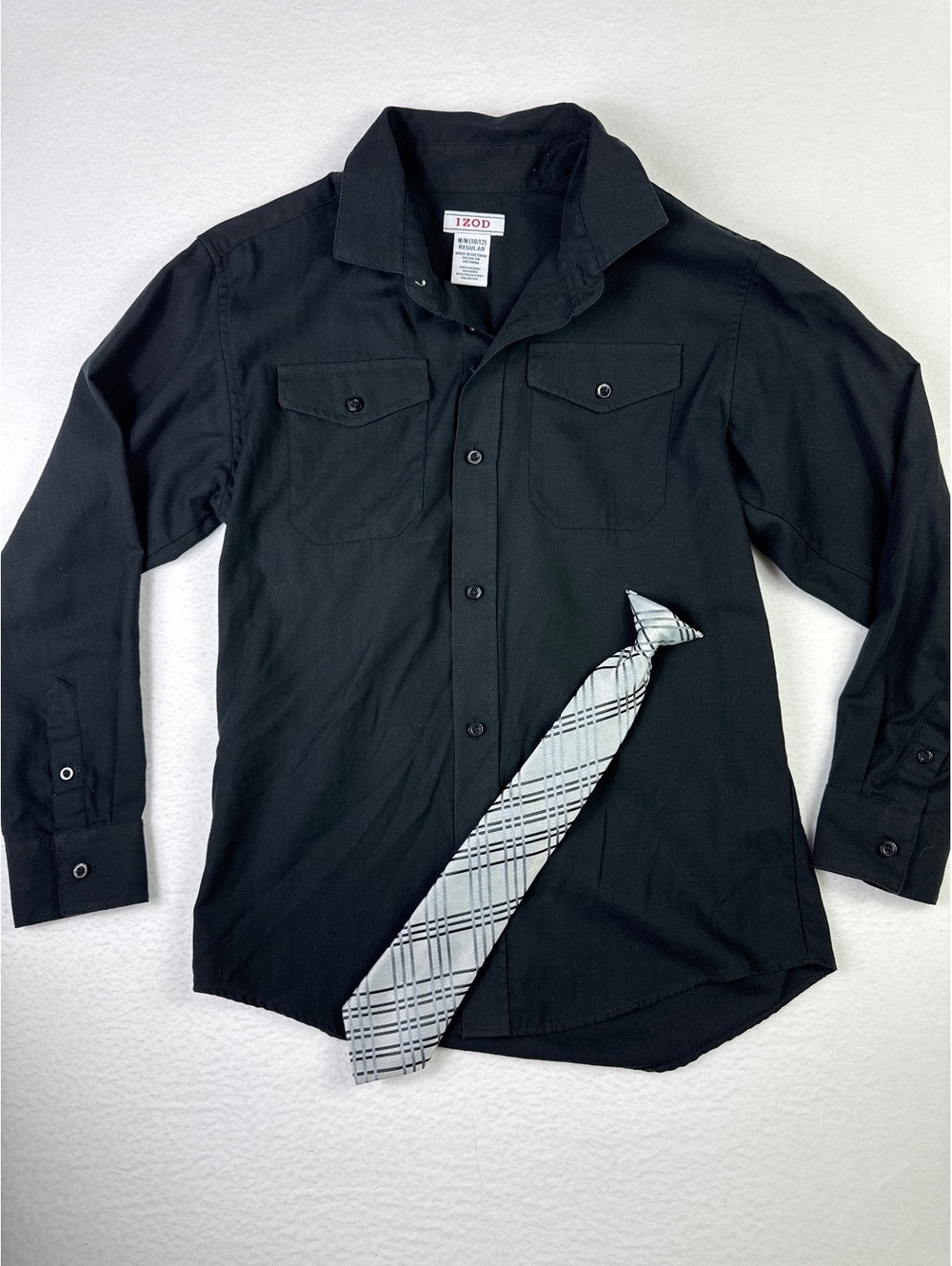 IZOD Boyd Black Long Sleeve Button-Up Shirt with Plaid Tie, Size M (10/12)